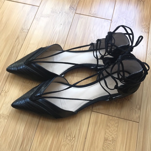 Zara Pointy Toe lace up flats - Picture 2 of 4